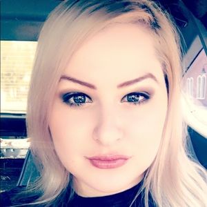 Meet your Posher, Lina a